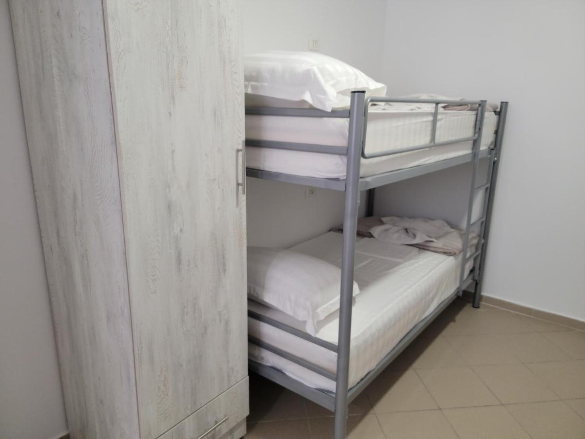 Hostel K13 Saranda Extérieur photo