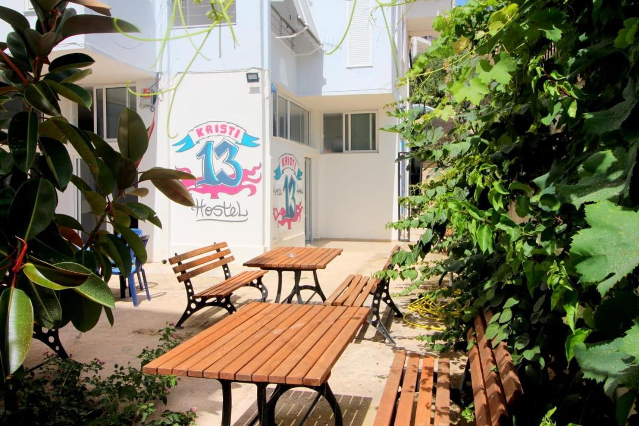 Hostel K13 Saranda Extérieur photo