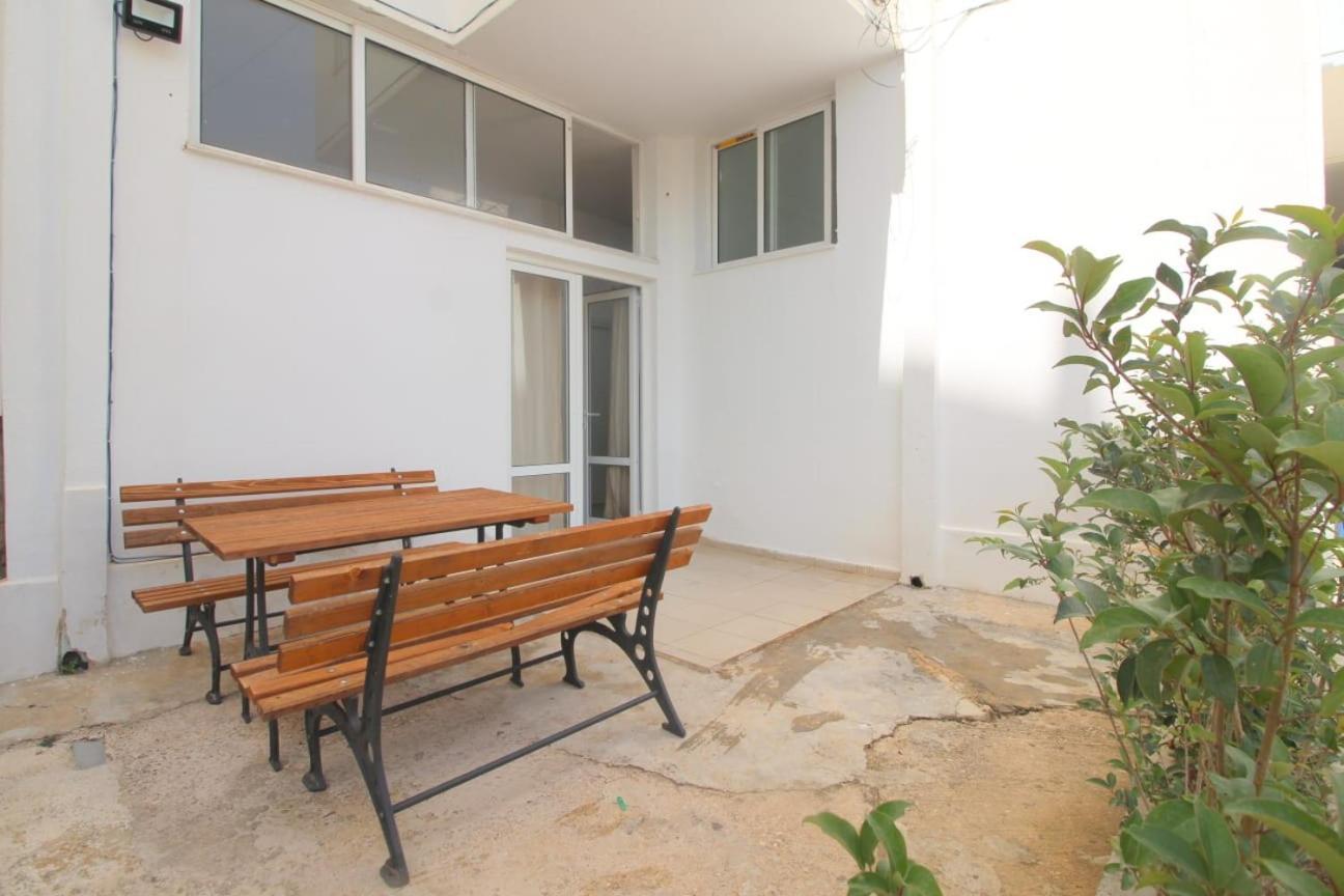 Hostel K13 Saranda Extérieur photo