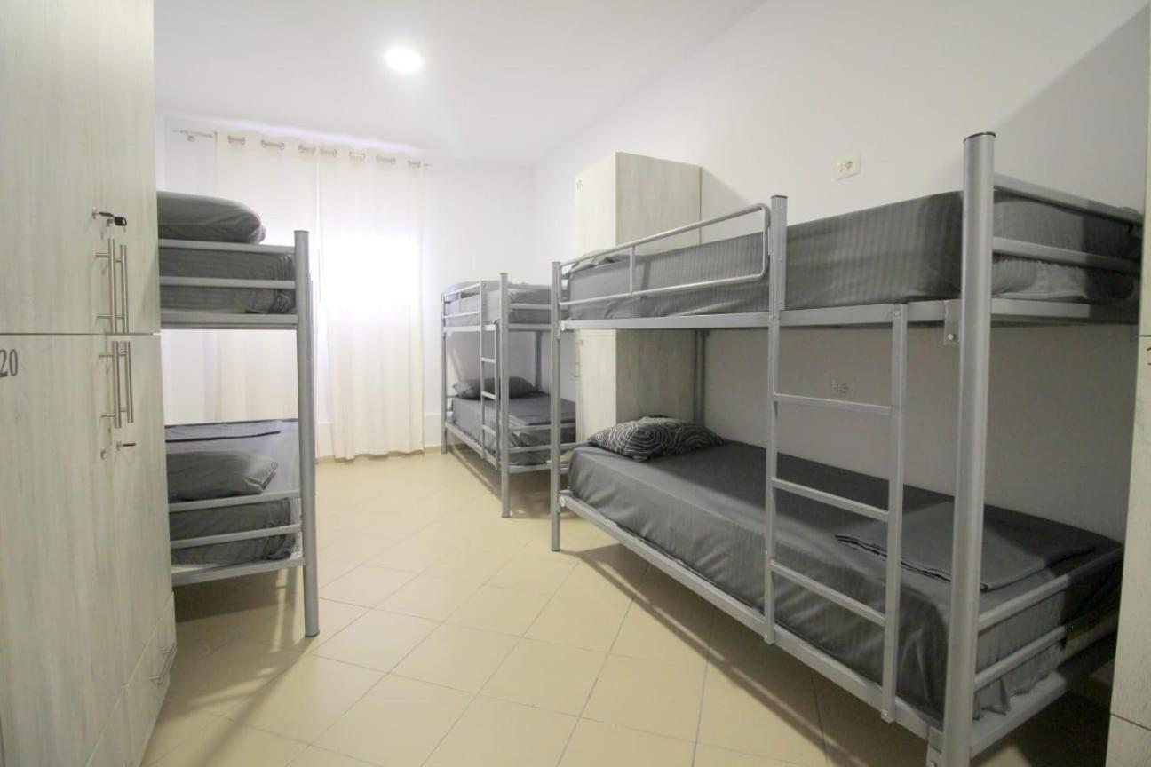 Hostel K13 Saranda Extérieur photo