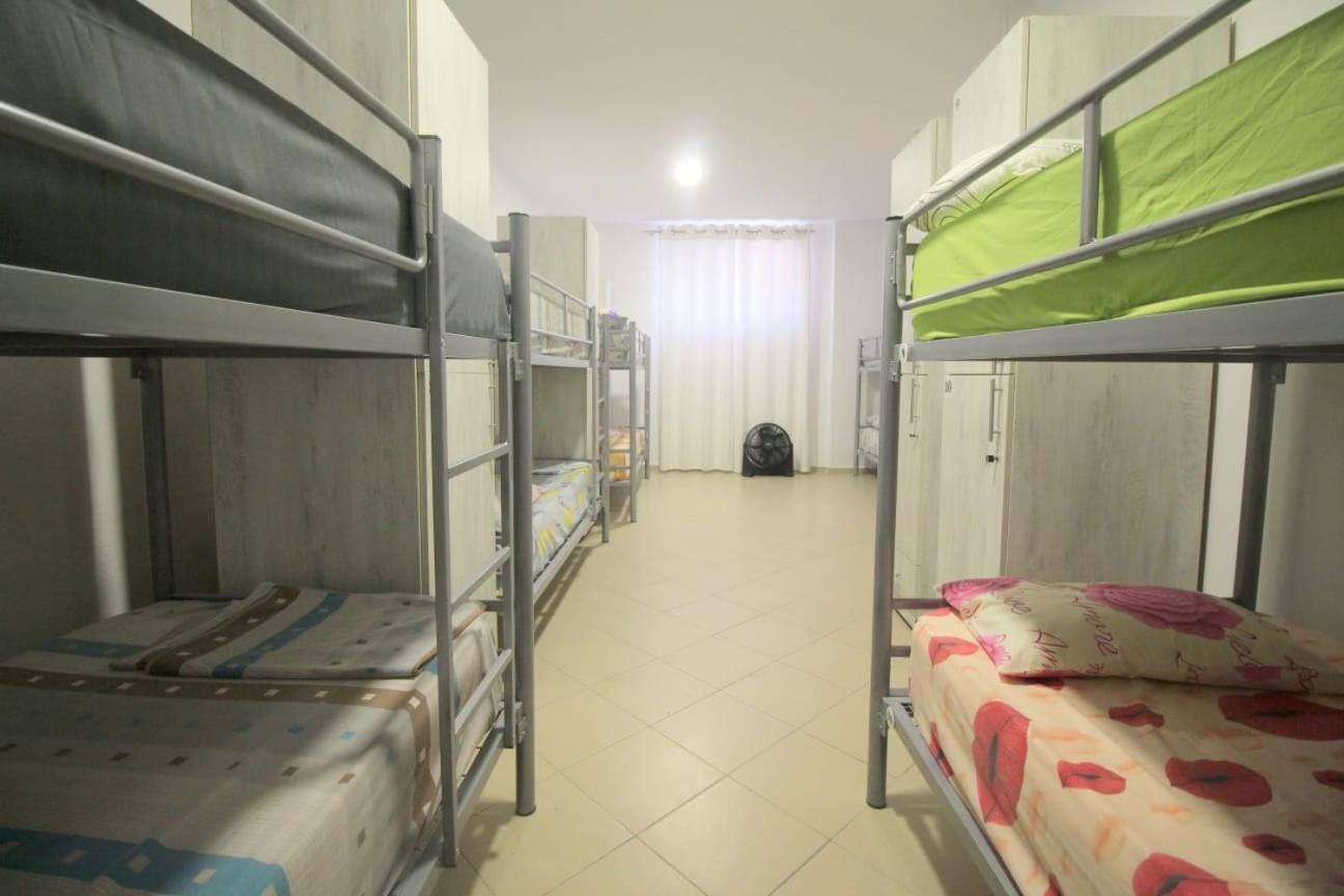 Hostel K13 Saranda Extérieur photo