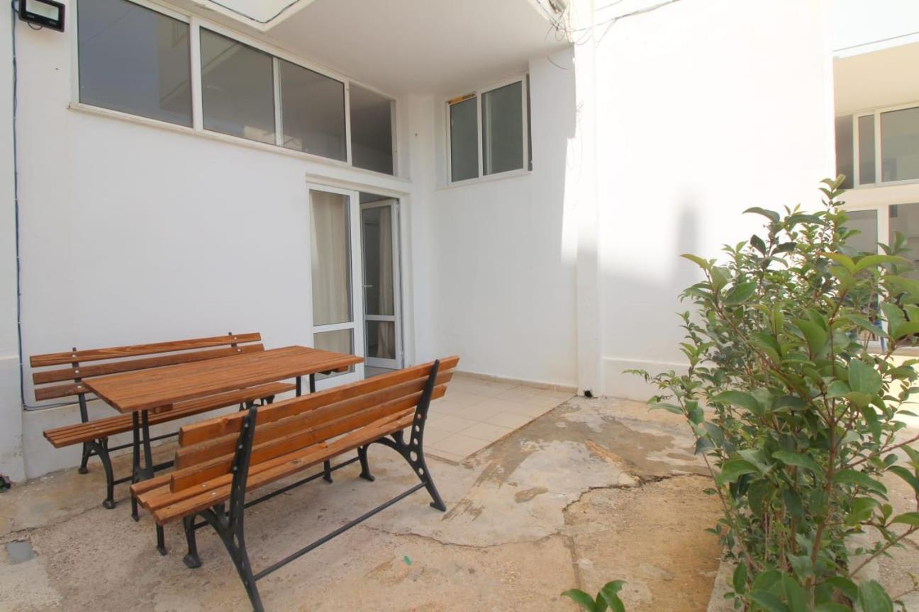 Hostel K13 Saranda Extérieur photo