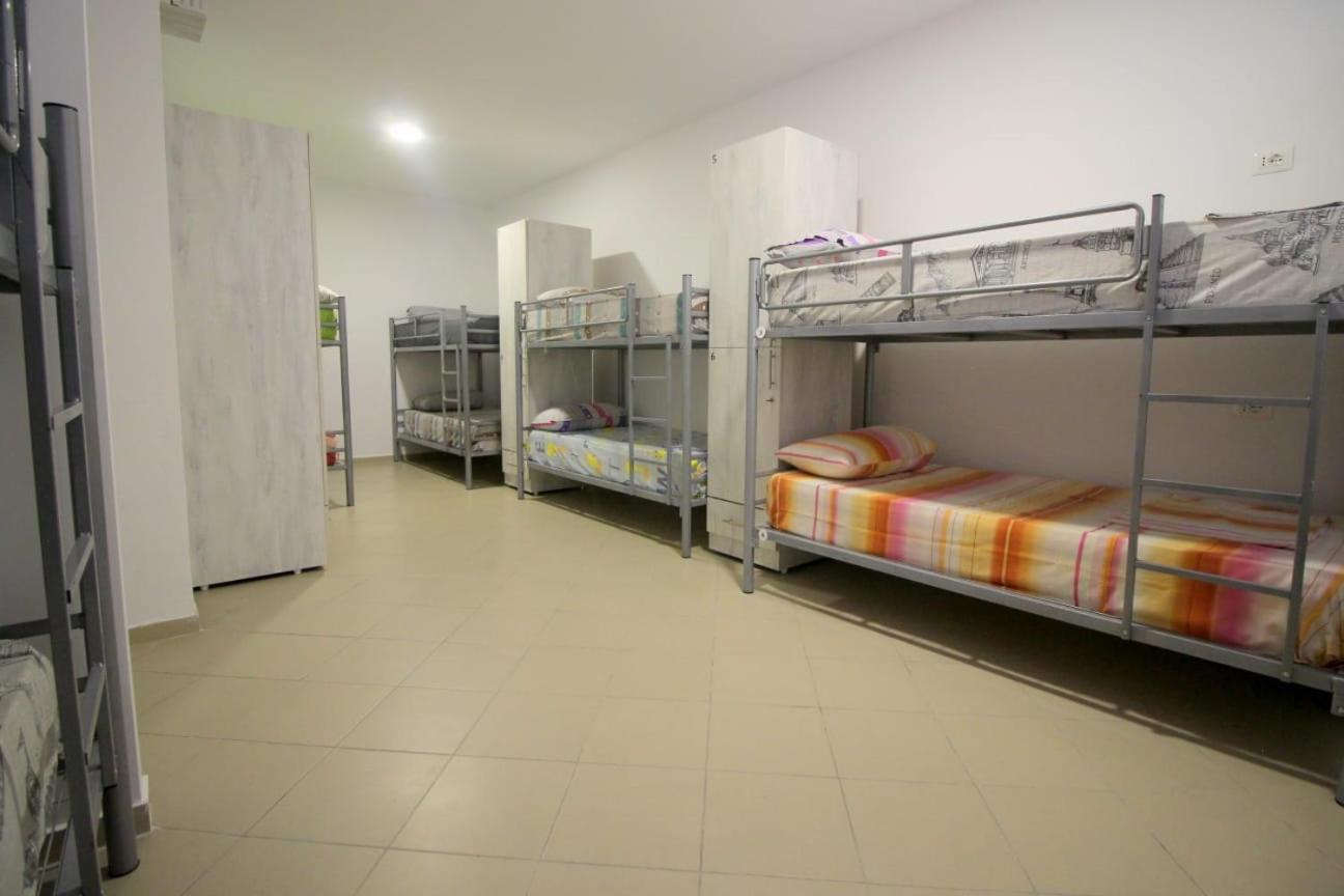 Hostel K13 Saranda Extérieur photo