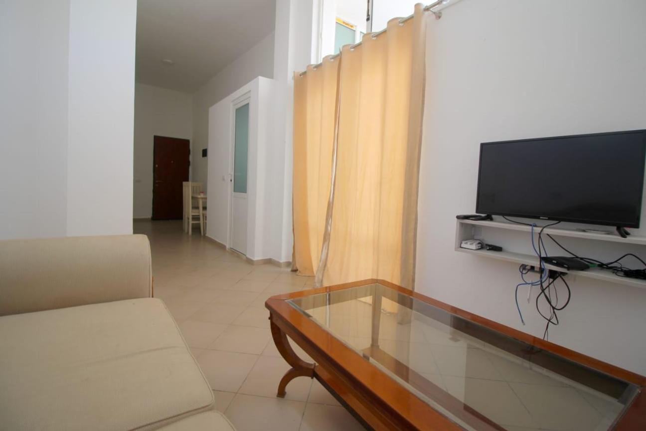 Hostel K13 Saranda Extérieur photo