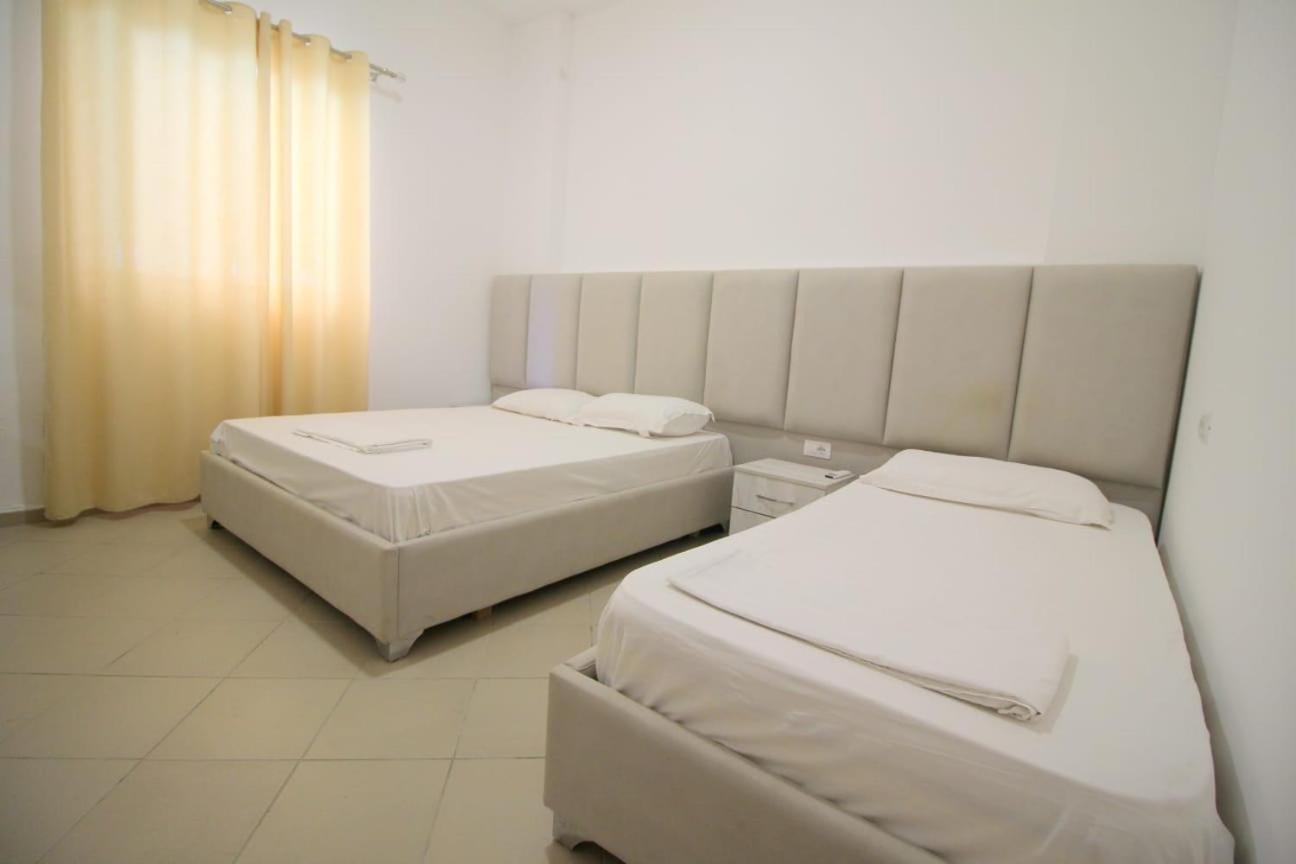 Hostel K13 Saranda Extérieur photo