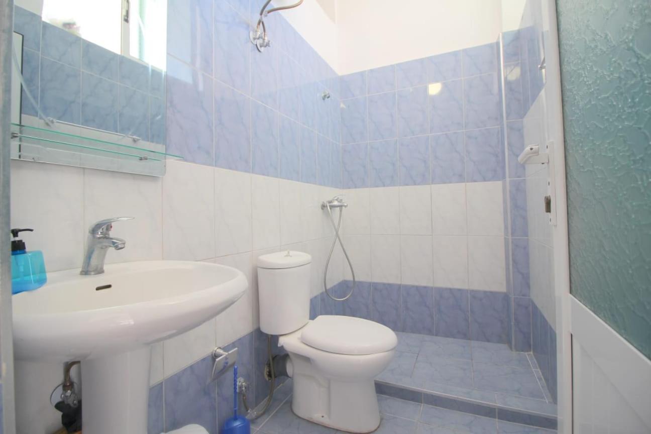Hostel K13 Saranda Extérieur photo